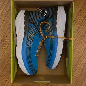 Hoka bondi 6 brand new